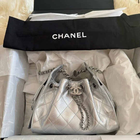 CHANEL Handbags - Chanel 25 mini metallic silver caviar leather ruthenium hardware